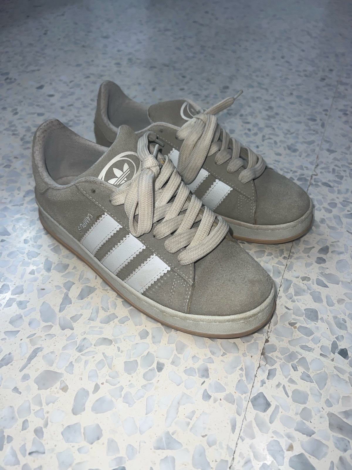 Campus adidas gris taille 38 fake!
