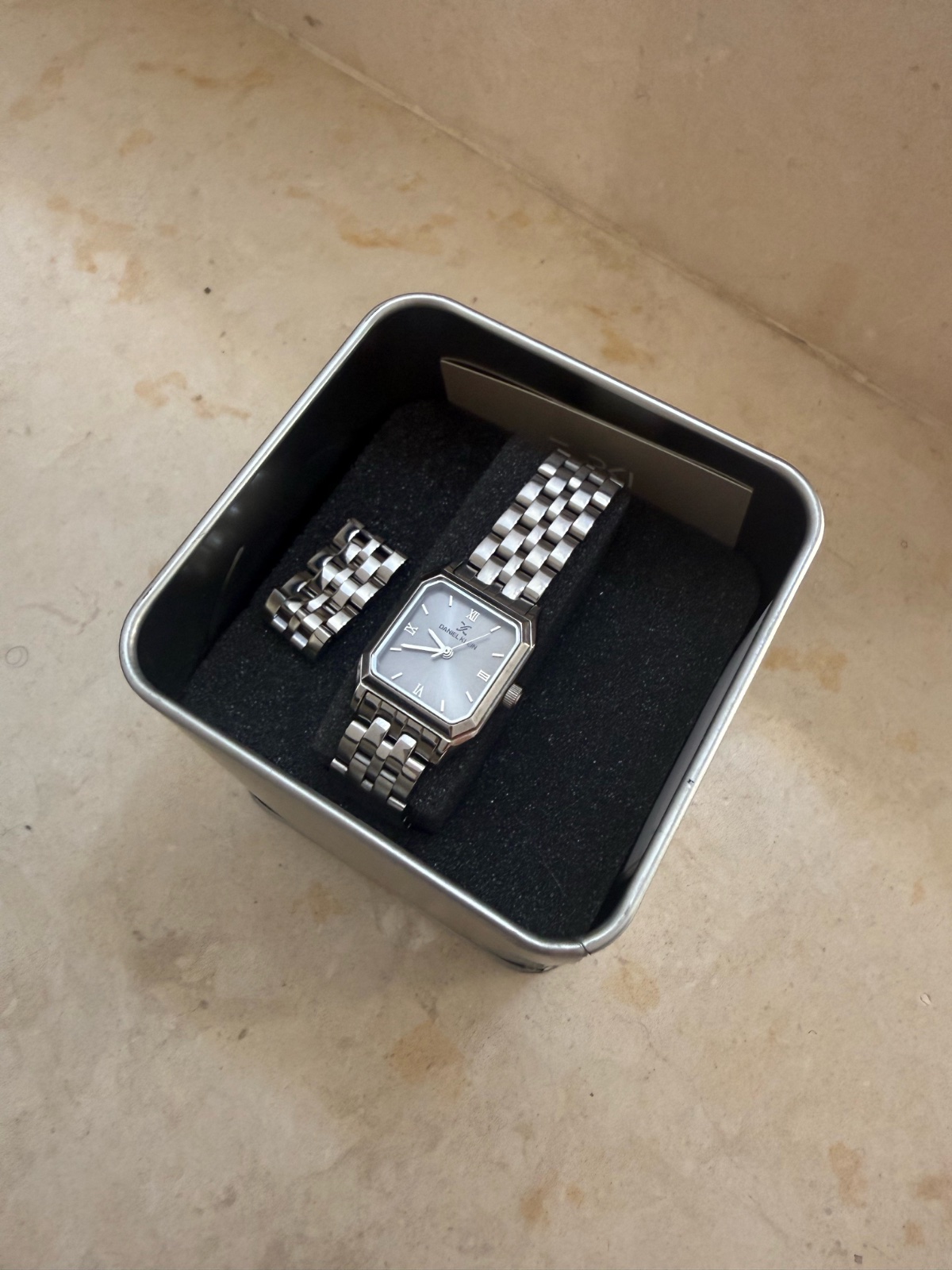 Montre daniel klein