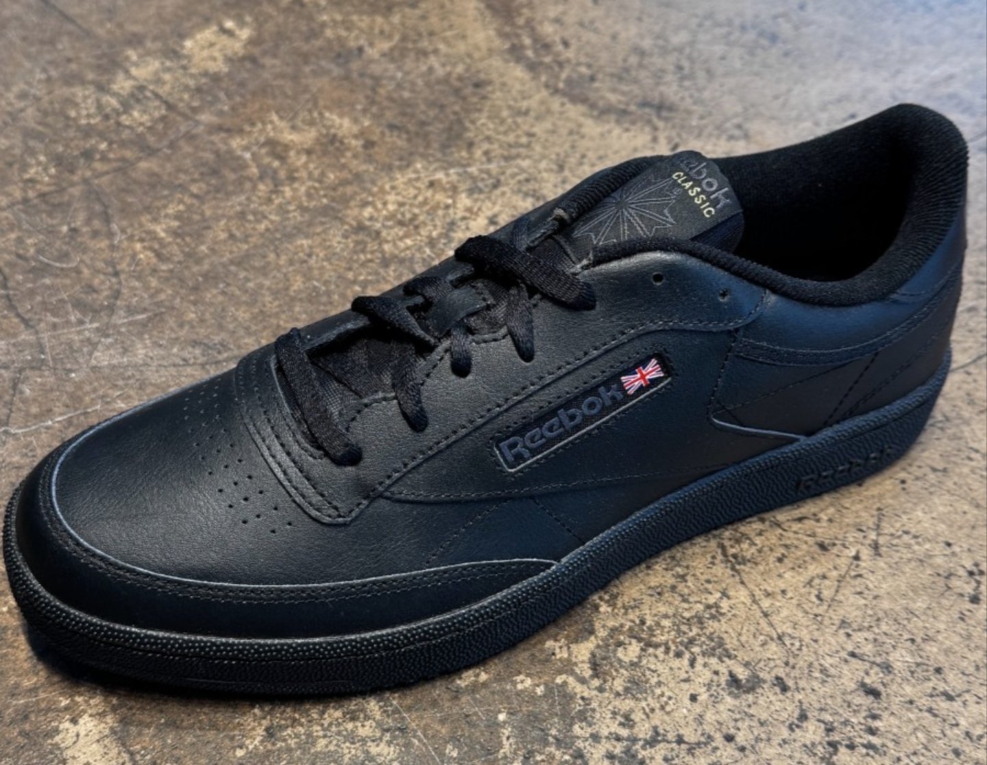 Reebook Classic 🖤🖤🖤 