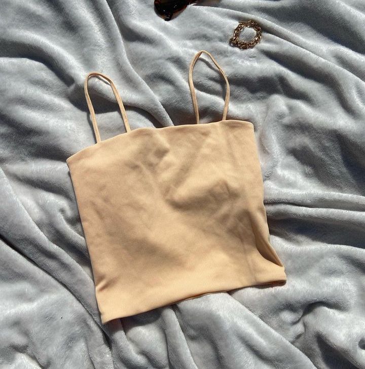 top beige 