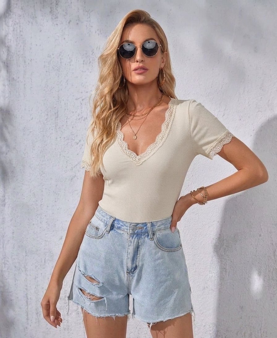 T-shirt beige côtelé avec dentelle taille 36-38