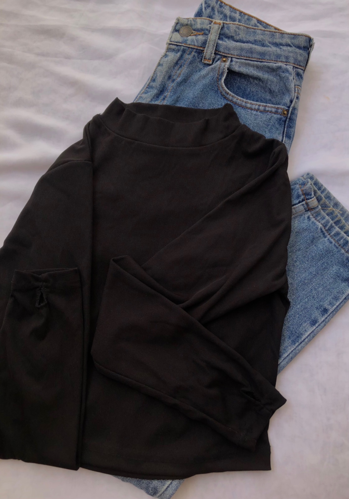 Pull Noir Manches Longues – demi Col Montant 