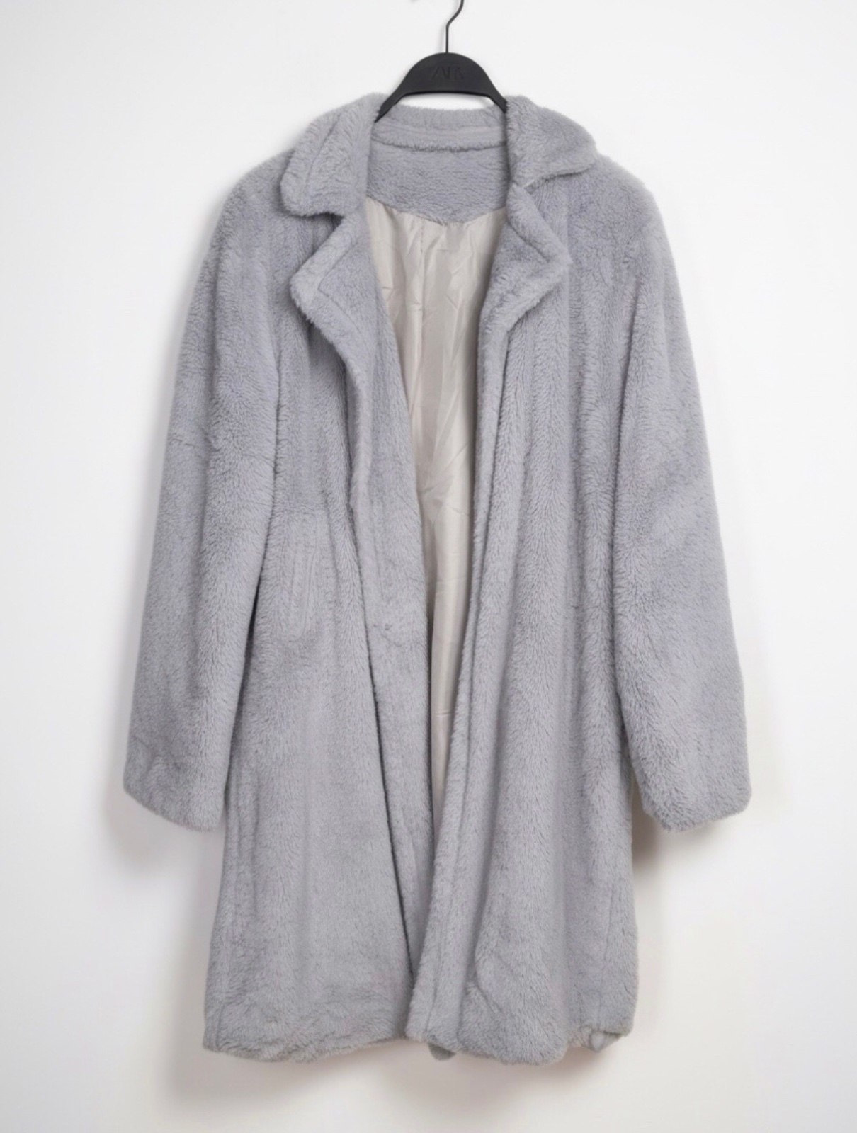 Manteau en fausse fourrure lapin gris oversize a 30dt ♥️