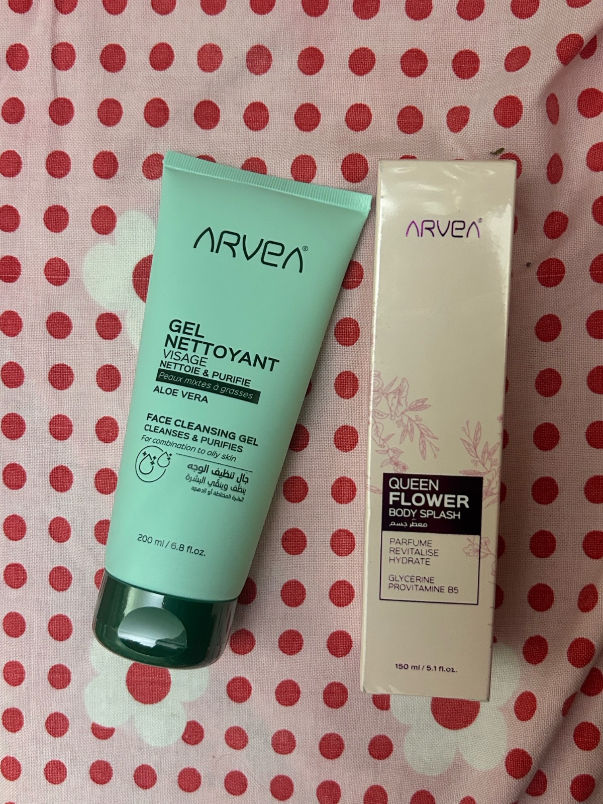 Lot gel nettoyant arvea/ body splash flower