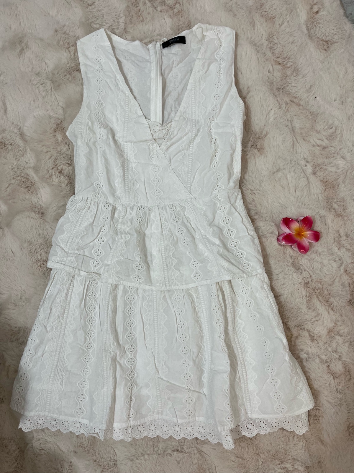 Robe blanc broderie