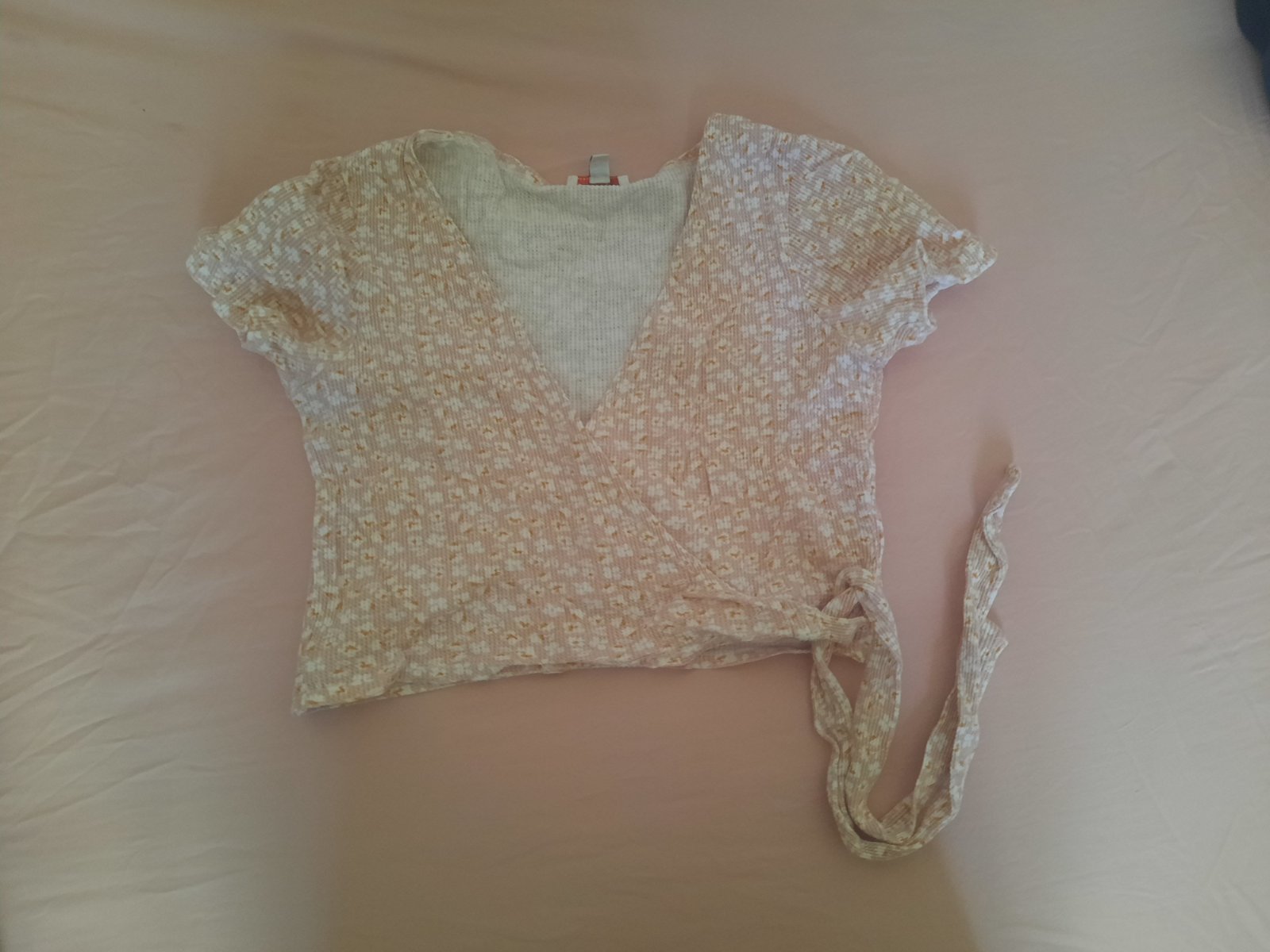 ​Crop top cache-cœur fleuri à nouer