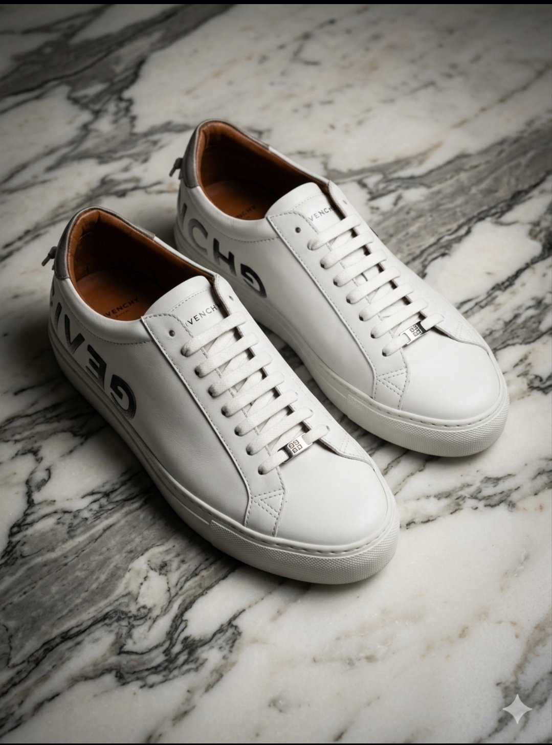 Baskets Givenchy Urban Street "Reverse Logo" – Cuir de Veau – État impeccable