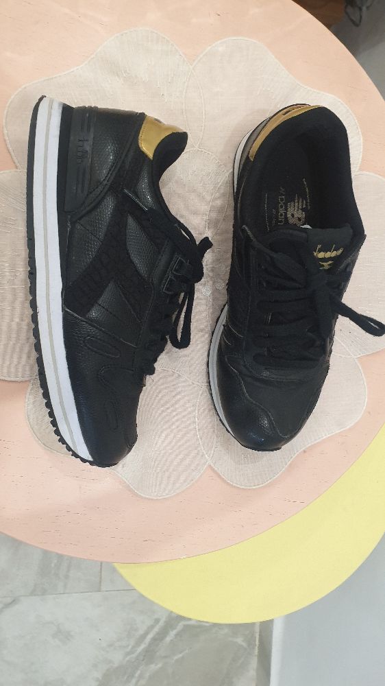 Basket diadora en bon etat 