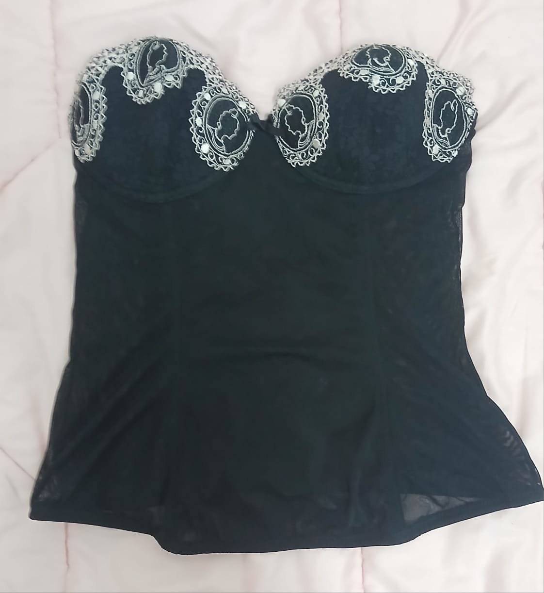 Strepless corset