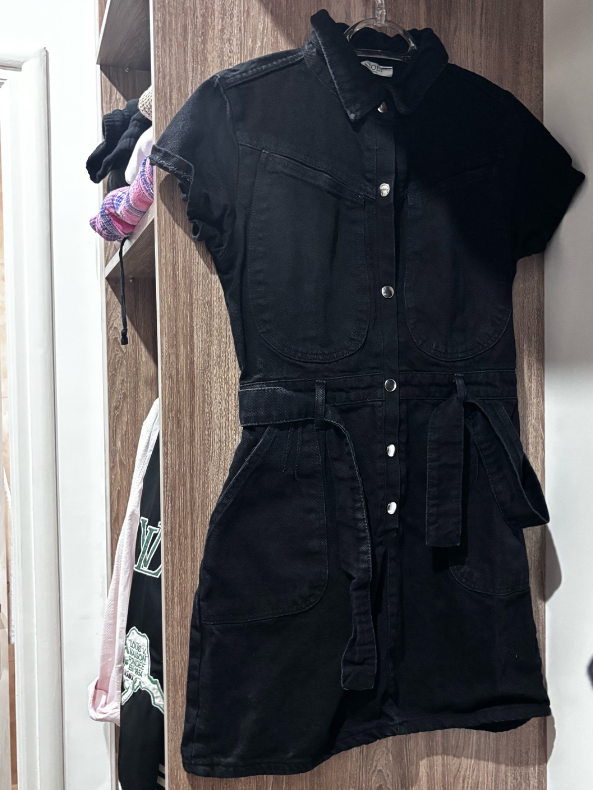Je vide cette robe en jean 