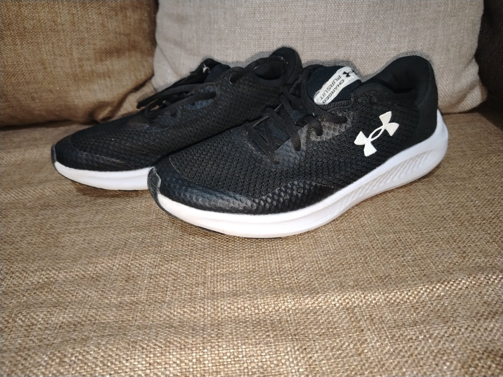 Chaussures De Running Noir Homme Under Armour Charged Pursuit 3