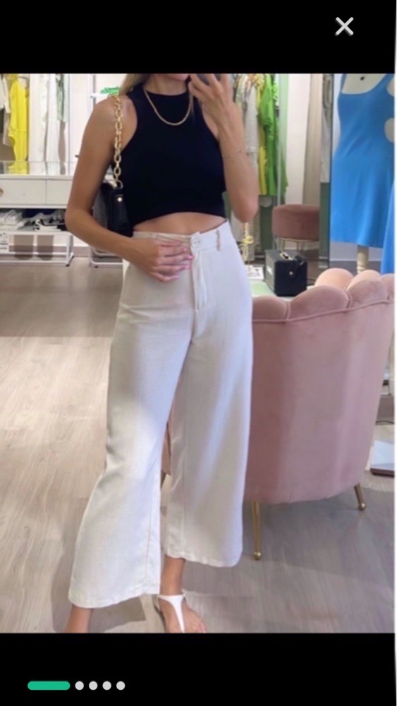 Pantalon  neuf , jamais porté,  beige et classy à 70 dt seulement ! Profitez 😍 yimchy pour toujours tistha9ouh lil kraya wala lil khidma !! 😍