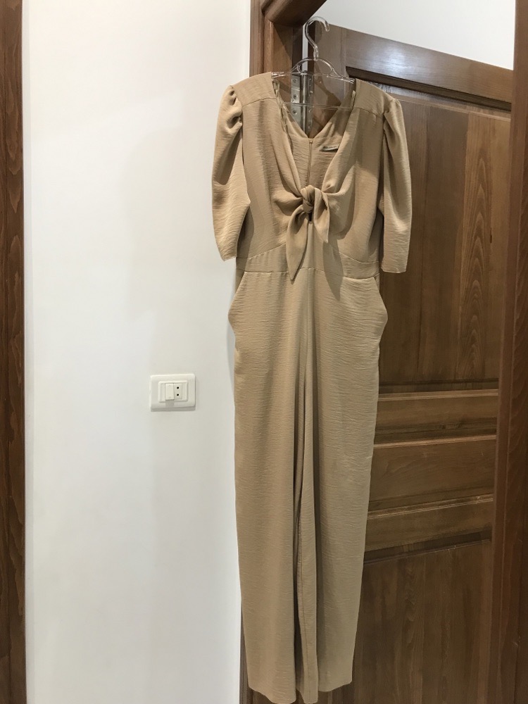 Combinaison classe beige en très bon état 🤎🤎