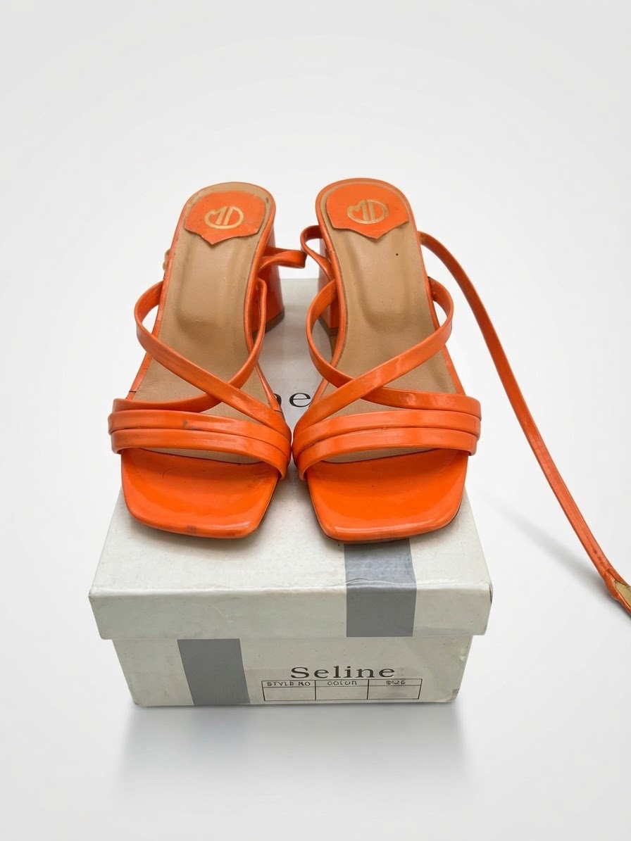 Jolis  sandales orange