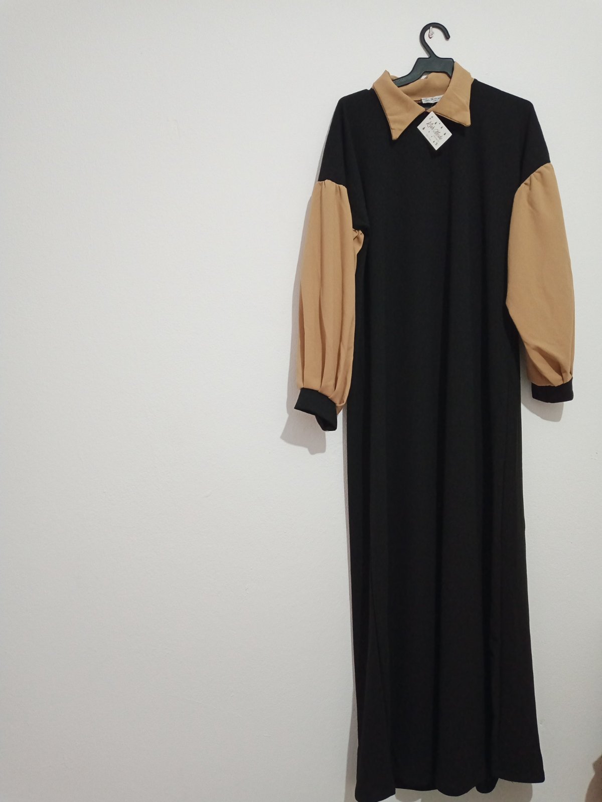  robe  noir et beige