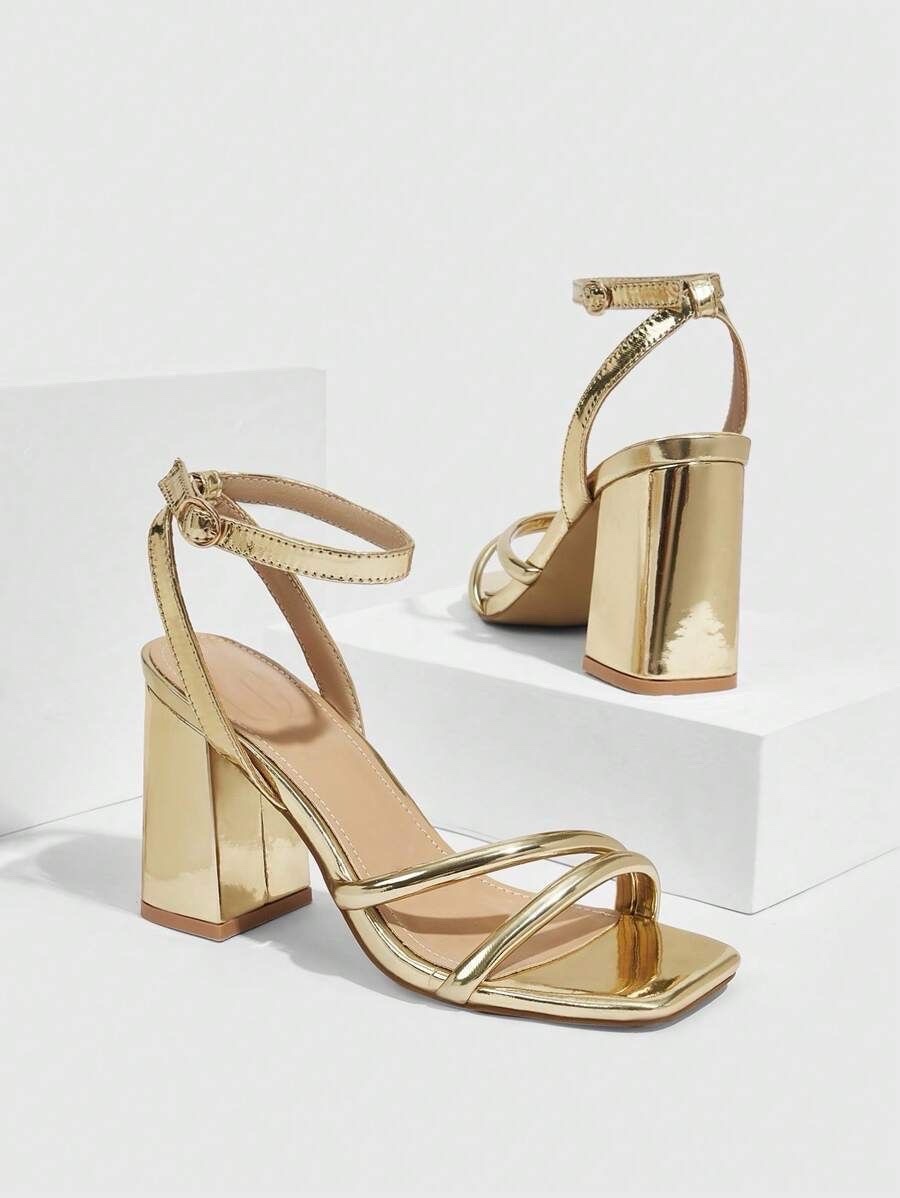 Sandales stradivarius 