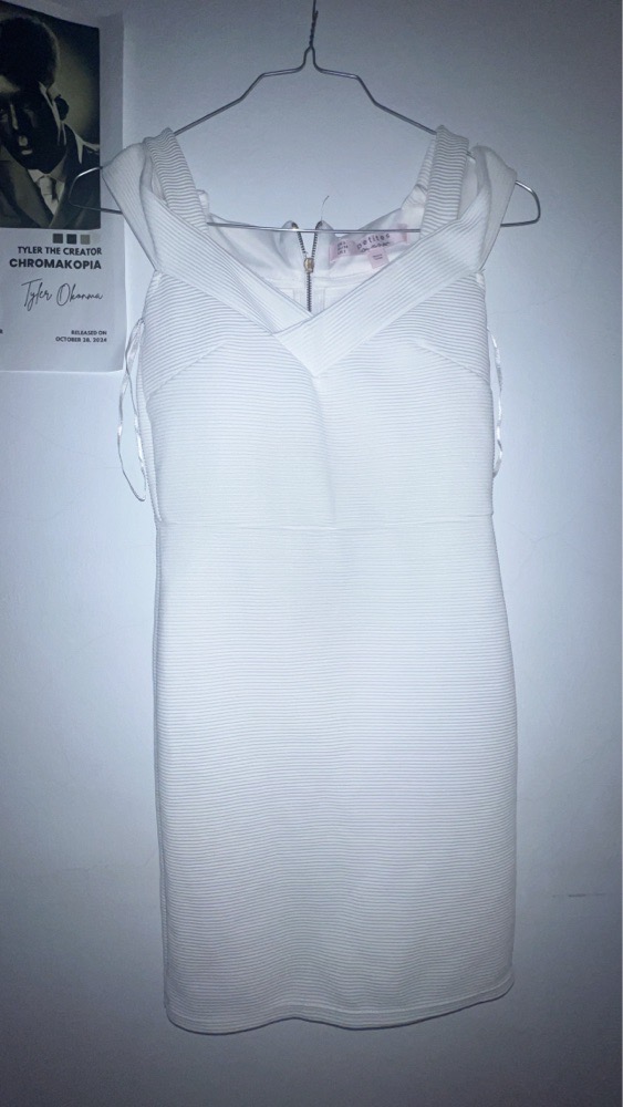 Robe blanche courte 