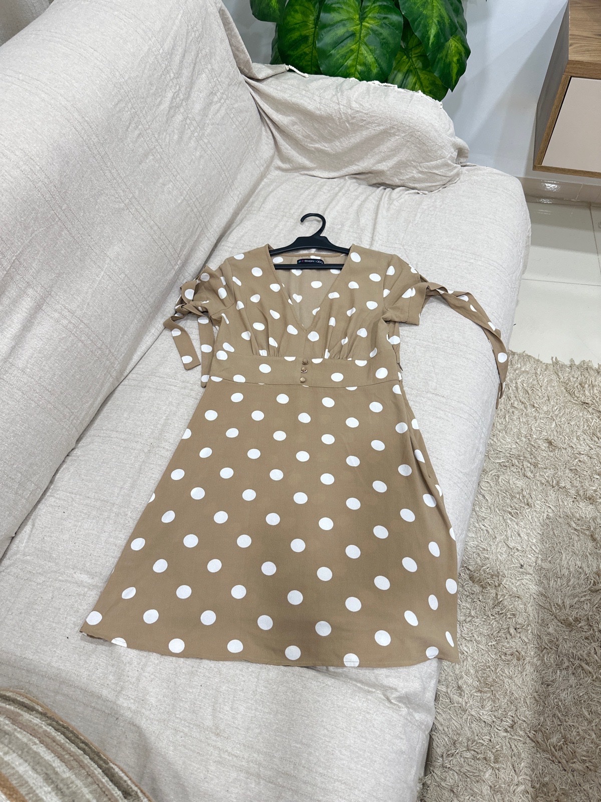 Robe motif à pois beige 🤍