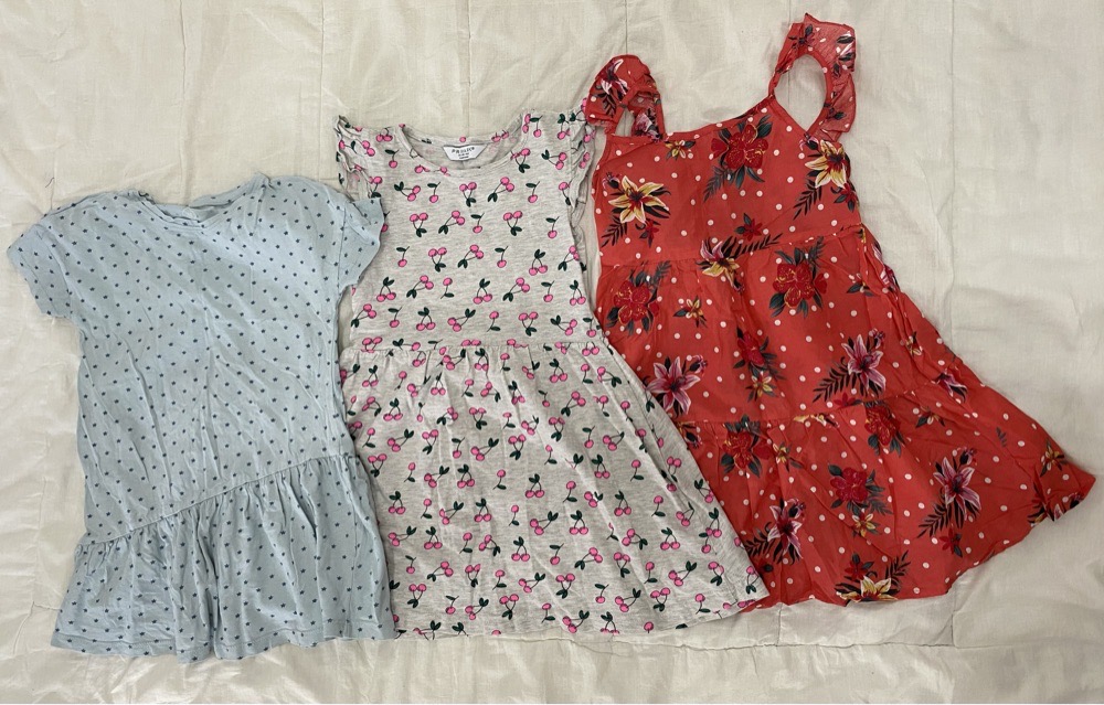 Lot 3 robes 4-5 ans 