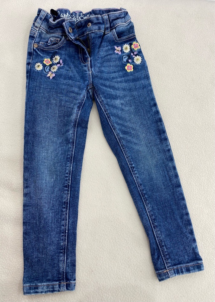 Jean C&A avec broderie florale