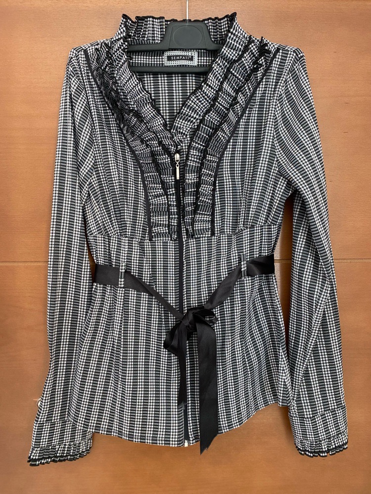 Chemise noire size 2 