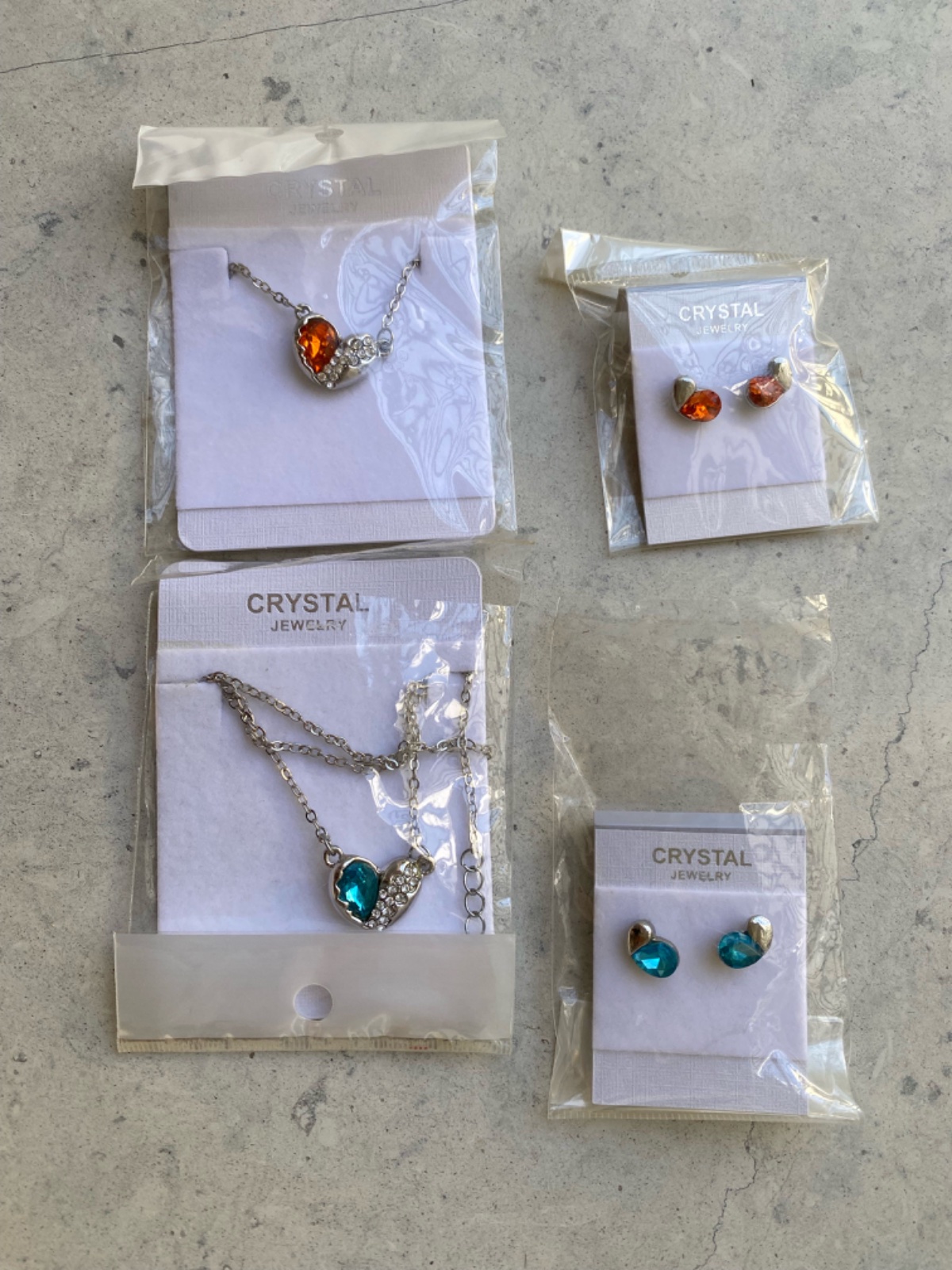 2 Sets Boucles d'oreilles et Colliers 