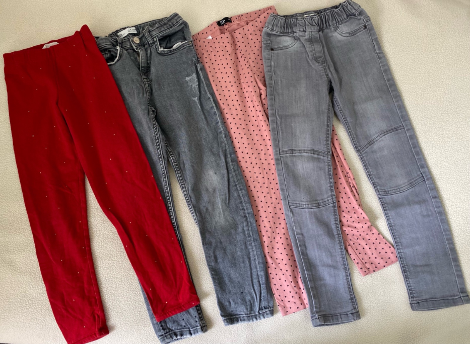 Lot 4 pantalons 7-8 ans 
