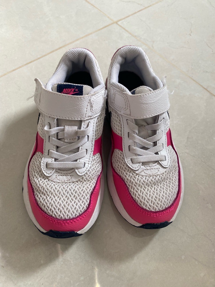 Basket Nike Air AIRMAX blanc et rose 