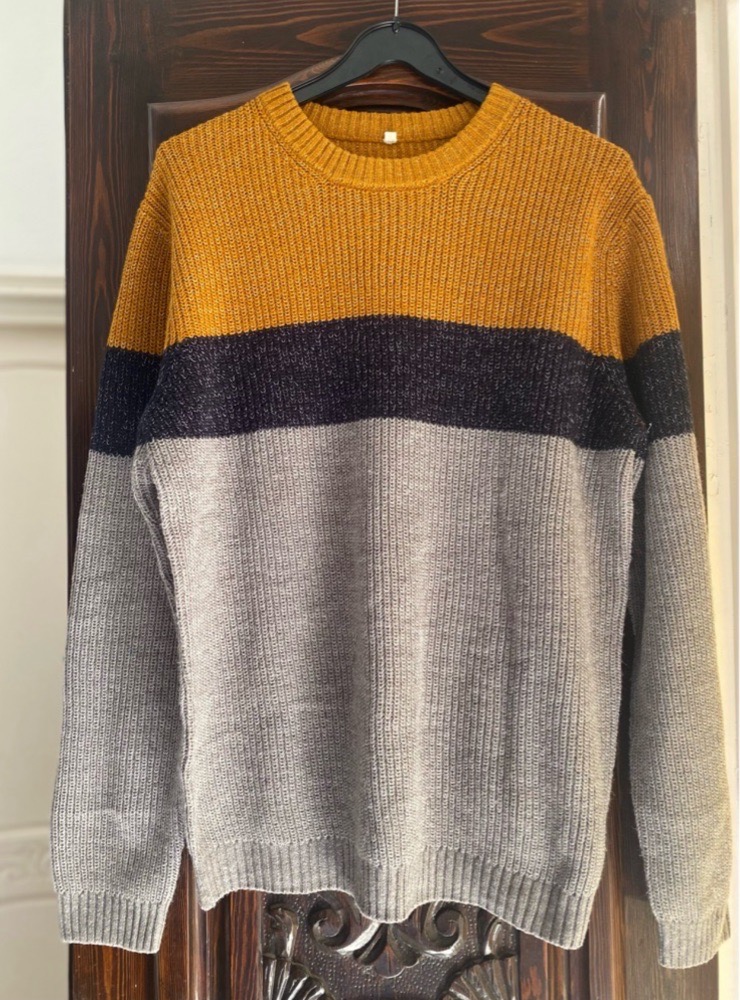 Pull Gris et Jaune 💛🩶💛🩶