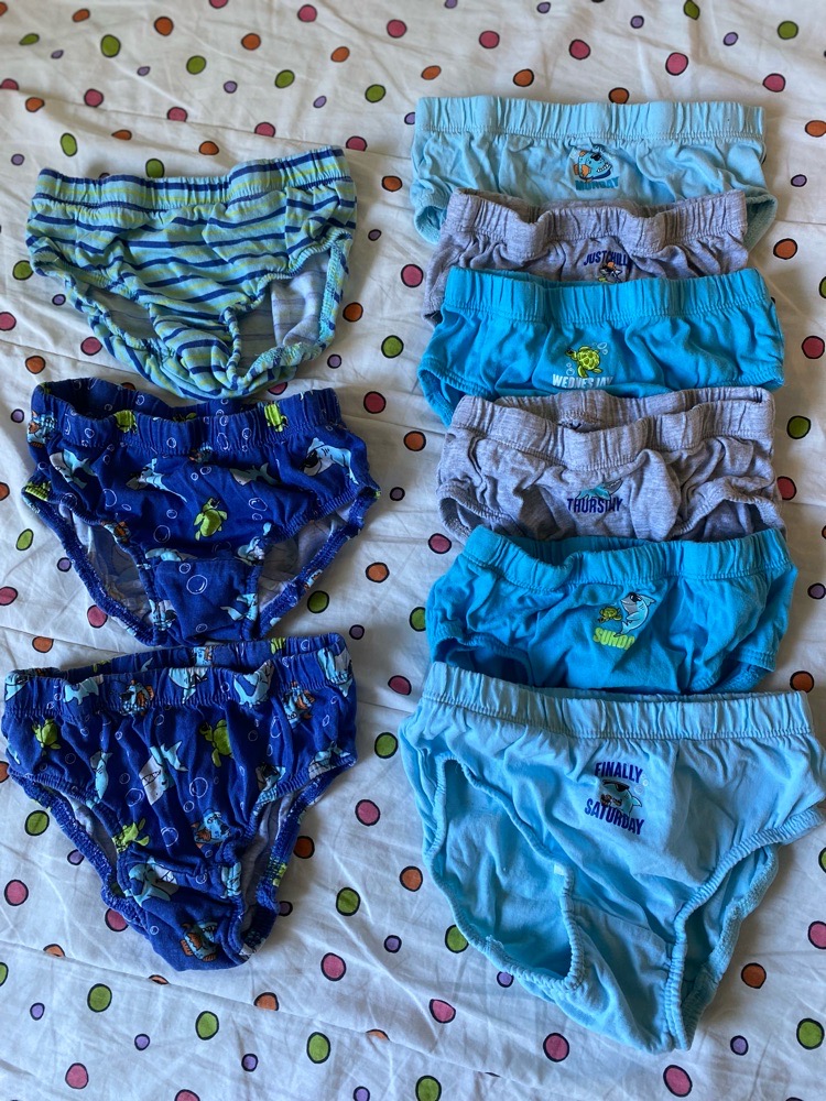 Lot 9 Slips 🦈 Primark 7-8 ans
