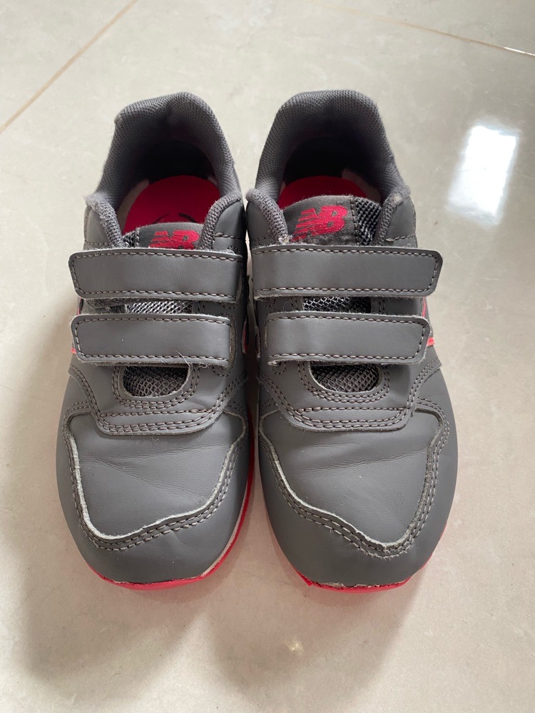 Basket Gris et Rose New Balance 