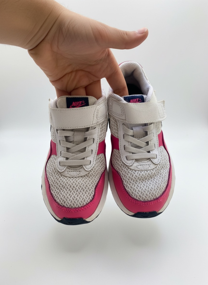 Baskets Blanche et Rose Nike AirMax 