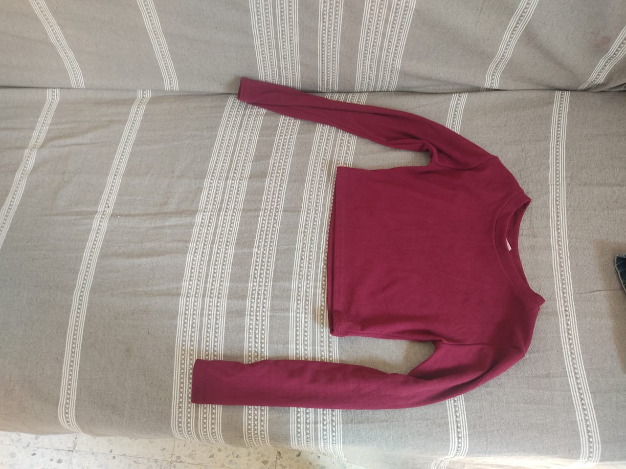 Crop top bordeaux à manches longues - Coupe ajustée