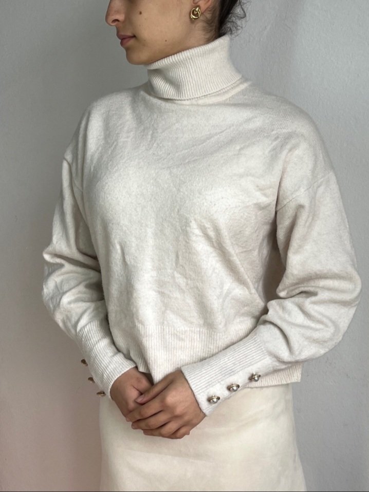 Pull hm avec bouton 