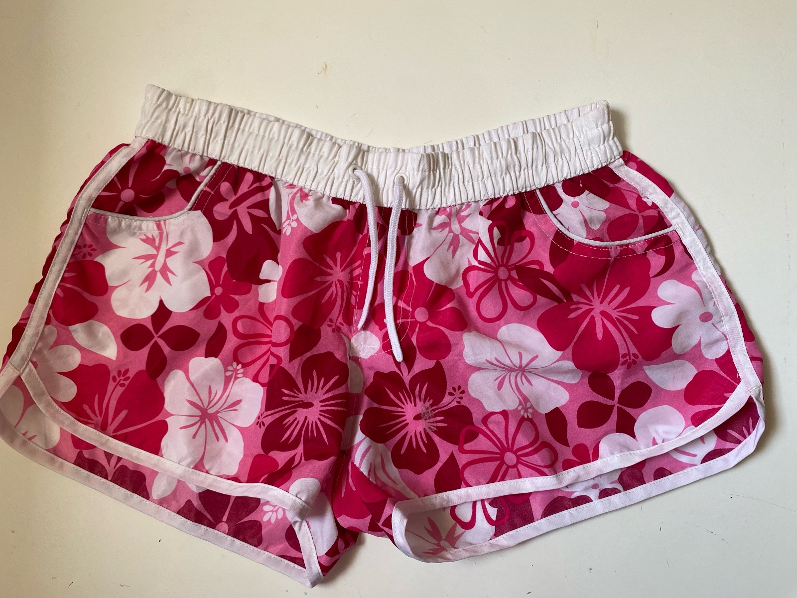 Lot de quatre shorts à plage