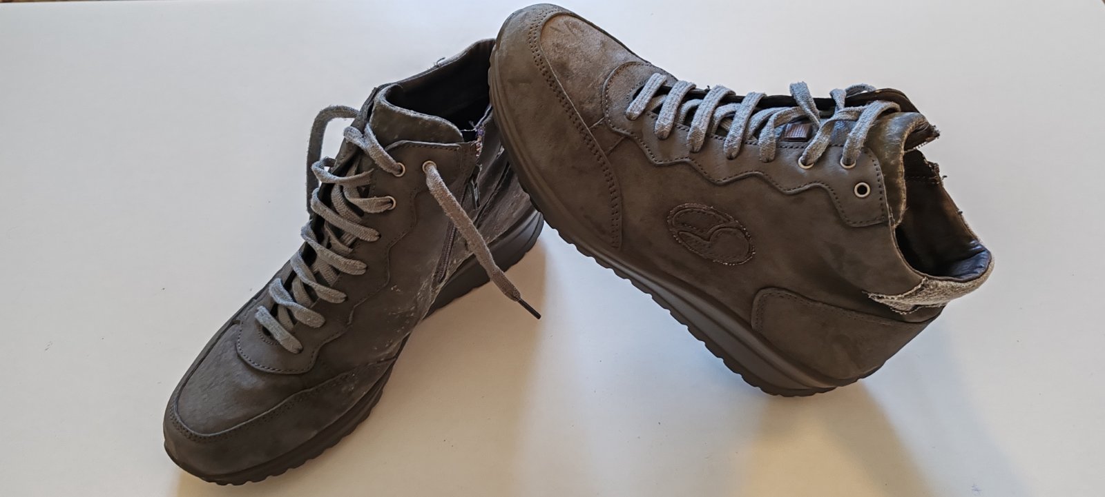 CHAUSSURES BOTTINES FEMME CUIR - T38