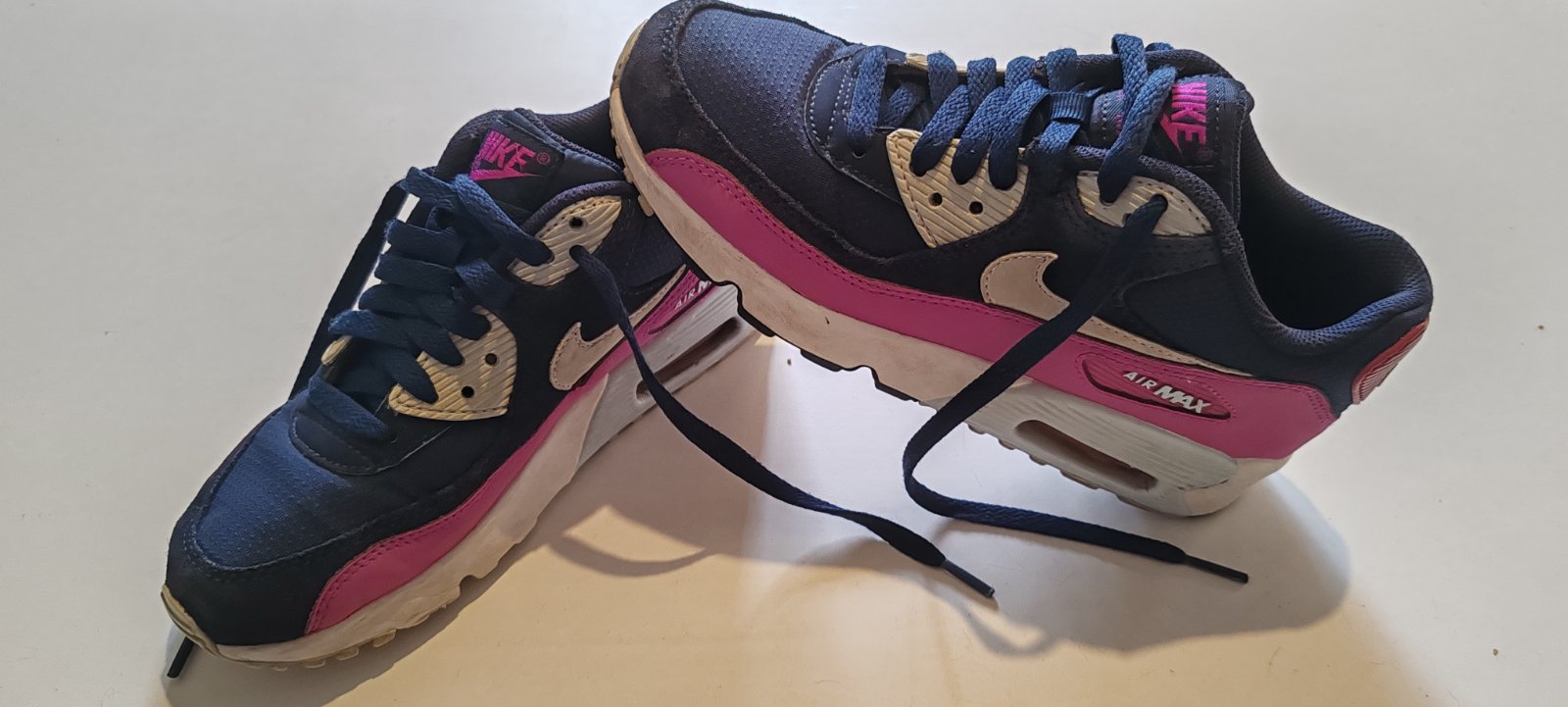 CHAUSSURES-BASKETS-NIKEAIR-T36.5