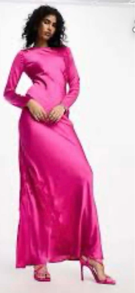 Robe satinee rose