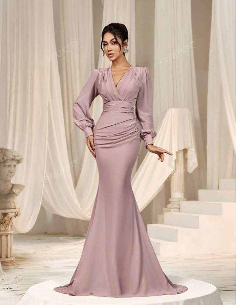 Robe soirree portee une fois 