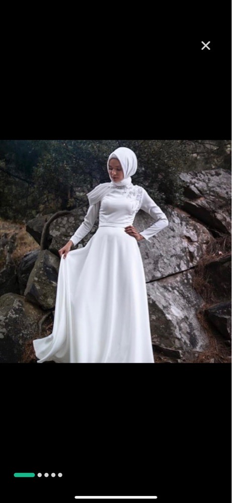 Robe blanche ideal pour engagement ou fiancaille