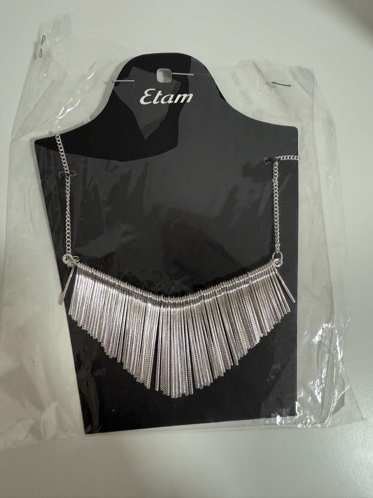 Collier ETAM tres tendance 