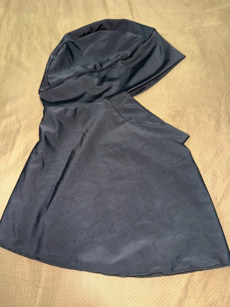 Foulard noire pour plage 