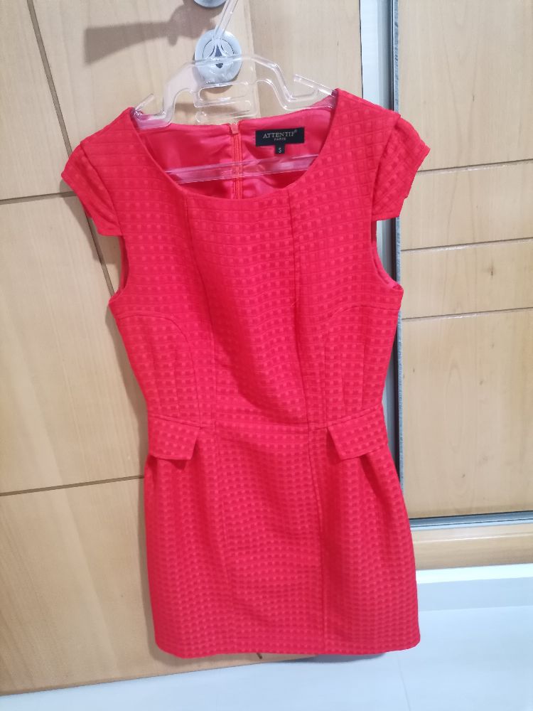 robe courte rouge brique