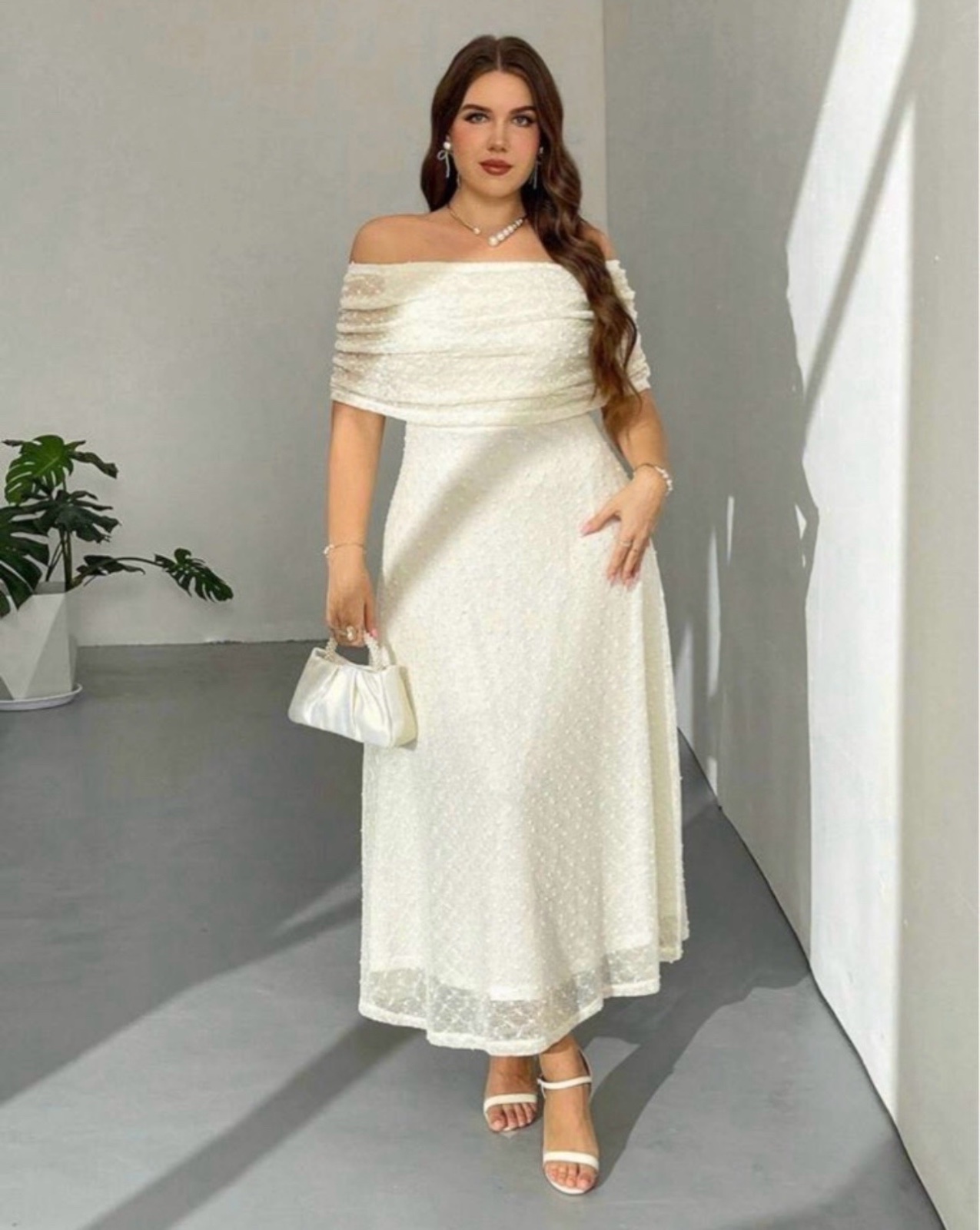 Robe couleur apricot ( blanc sale)