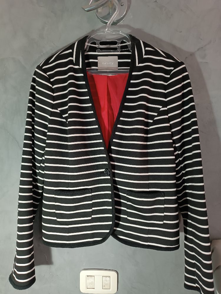 veste femme rayée noir et blanc 