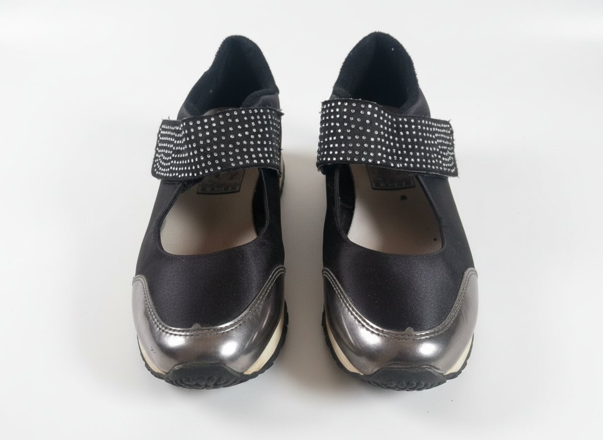 Chaussures noires avec bride – élégance & confort