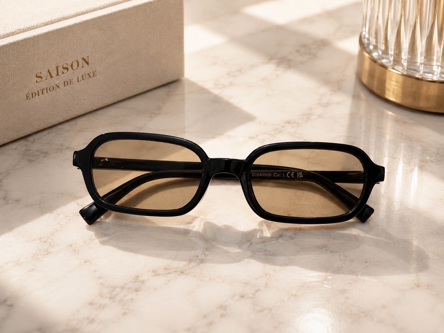 Lunettes de soleil rectangulaires noires