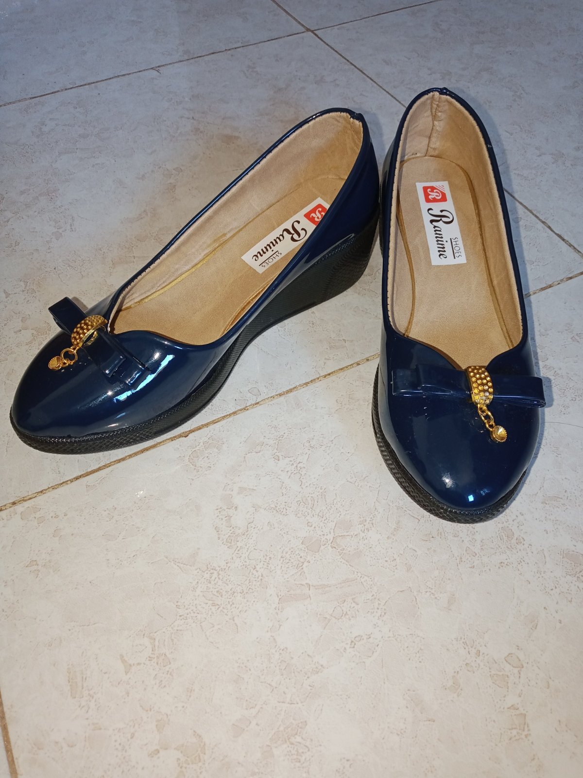 Chaussures bleu marine très classe et chic😍