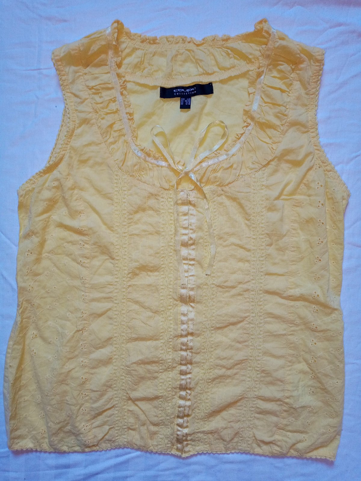 Débardeur (khalaâ) jaune en broderie anglaise – Taille L💛