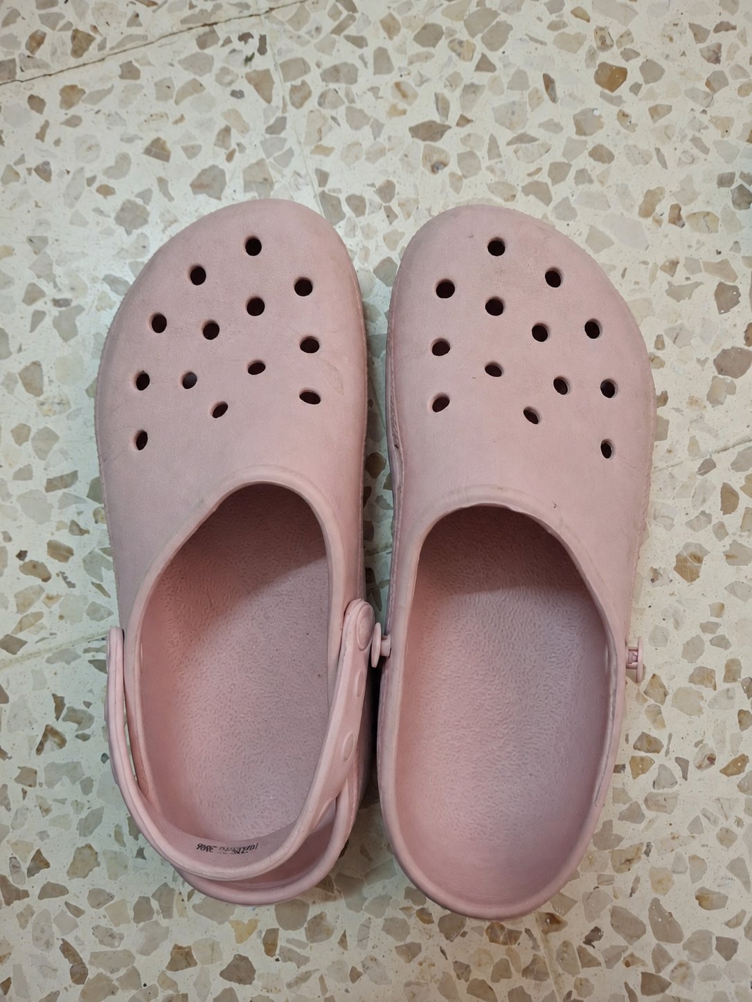 Crocs rose 🩷
